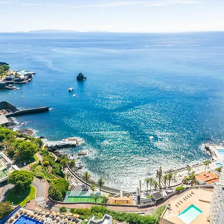 Mar - By Wehost Funchal (Madeira)